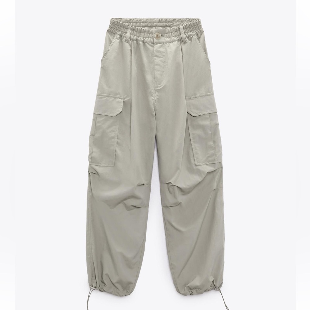 Zara Cargo Pants in Light Green